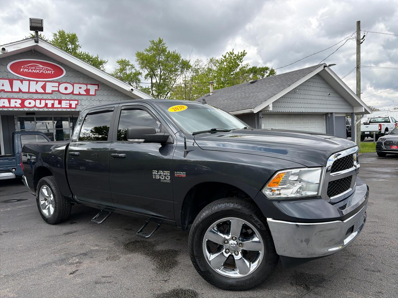 RAM 1500 Classic SLT 4x4 Crew Cab 5'7" Box 2020