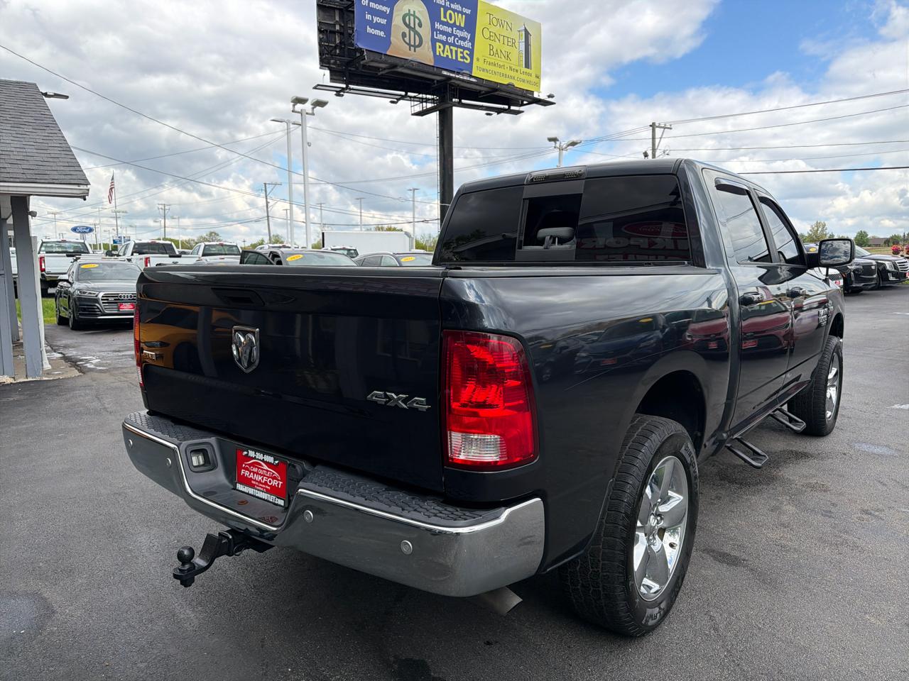 RAM 1500 Classic SLT 4x4 Crew Cab 5'7" Box 2020