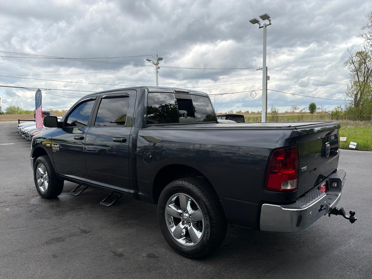 RAM 1500 Classic SLT 4x4 Crew Cab 5'7" Box 2020