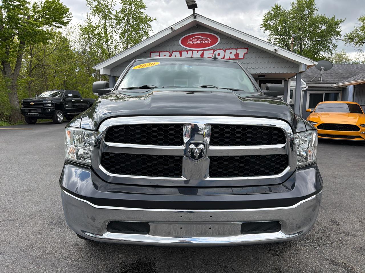 RAM 1500 Classic SLT 4x4 Crew Cab 5'7" Box 2020