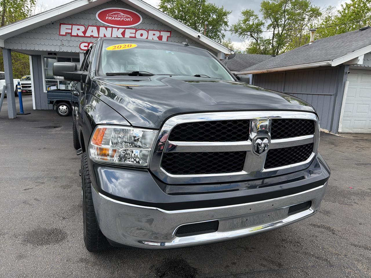 RAM 1500 Classic SLT 4x4 Crew Cab 5'7" Box 2020