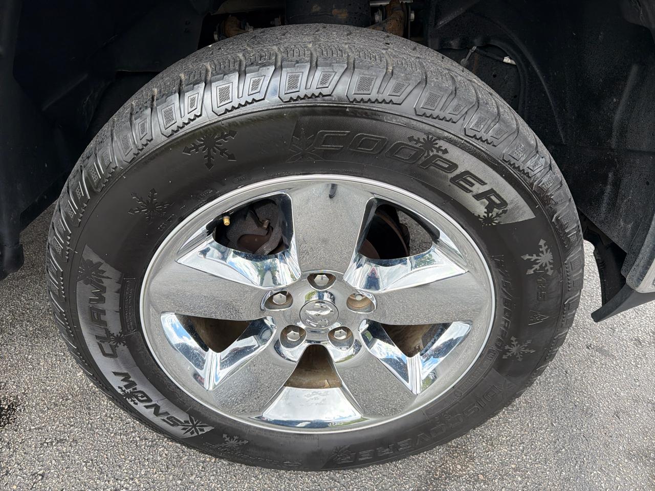 RAM 1500 Classic SLT 4x4 Crew Cab 5'7" Box 2020