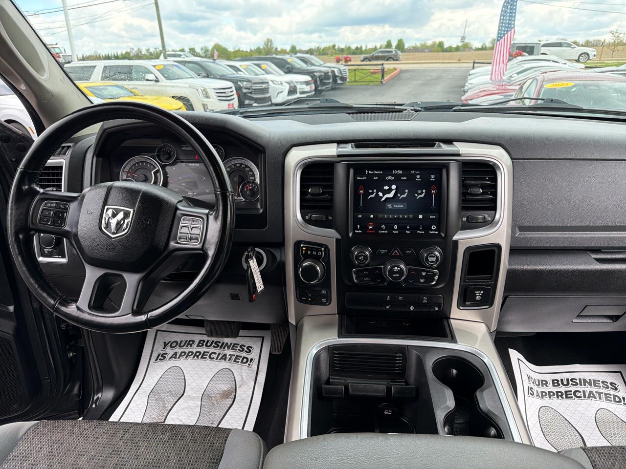 RAM 1500 Classic SLT 4x4 Crew Cab 5'7" Box 2020
