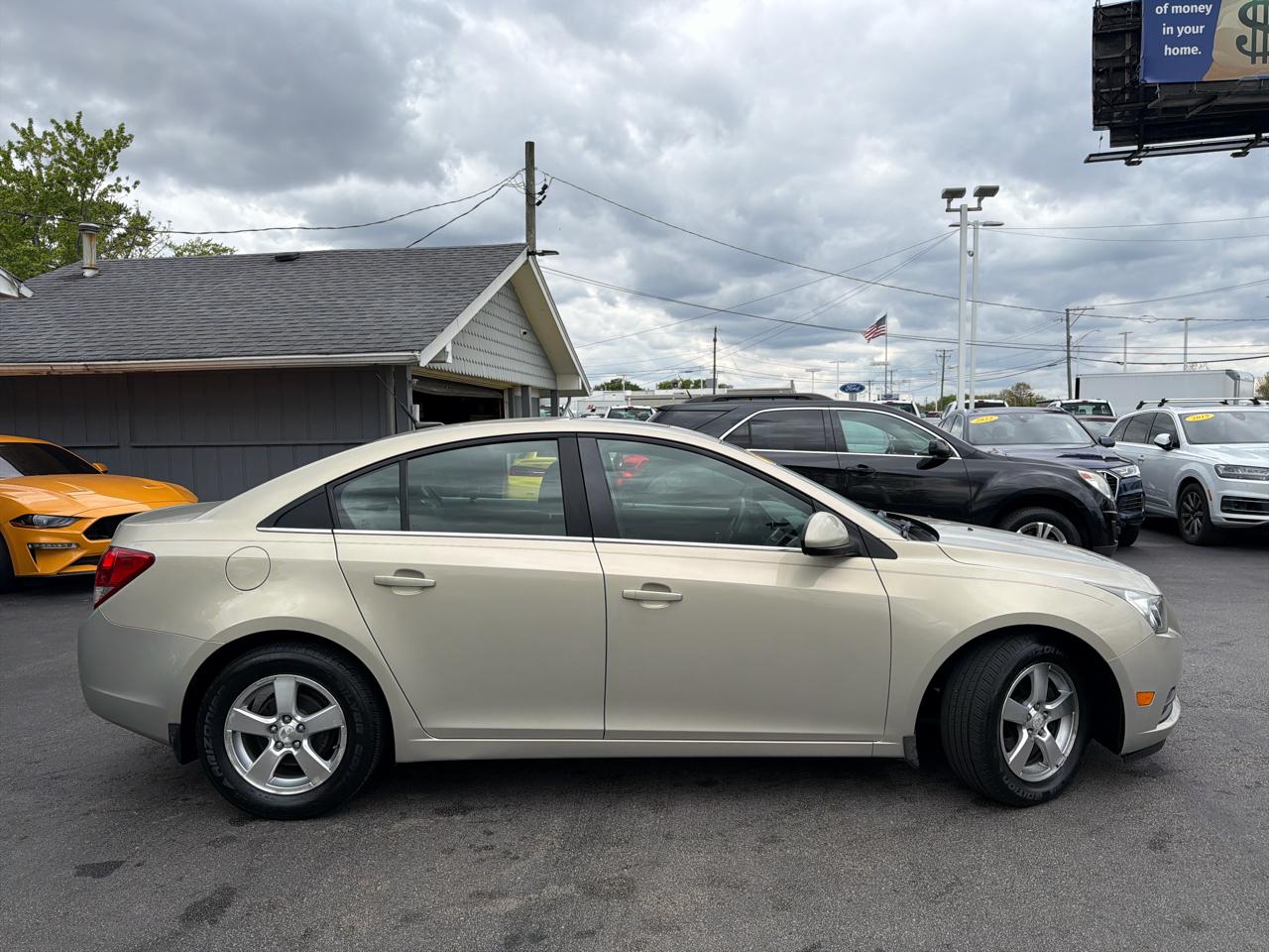 Chevrolet Cruze 4dr Sdn LT w/1LT 2012