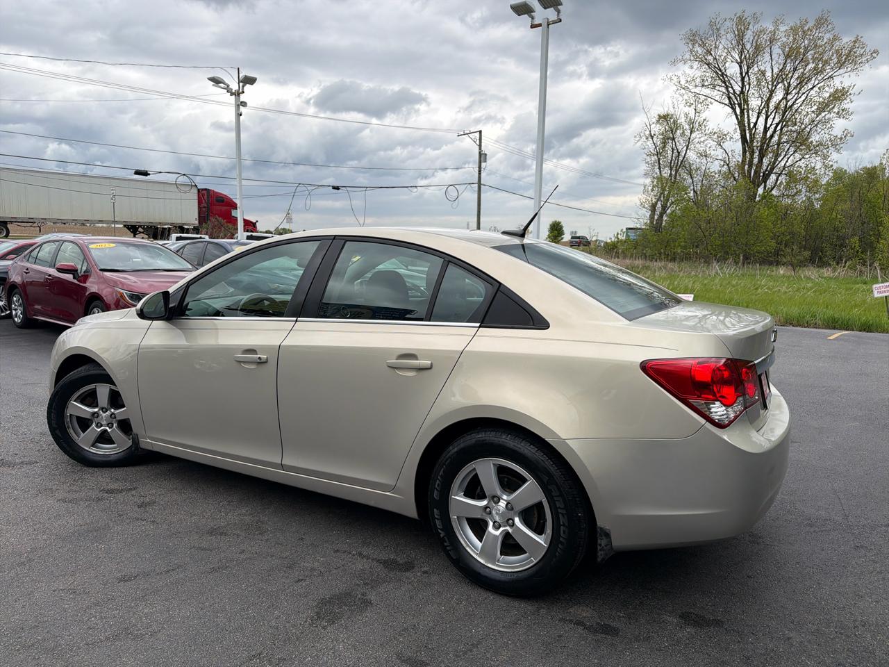 Chevrolet Cruze 4dr Sdn LT w/1LT 2012