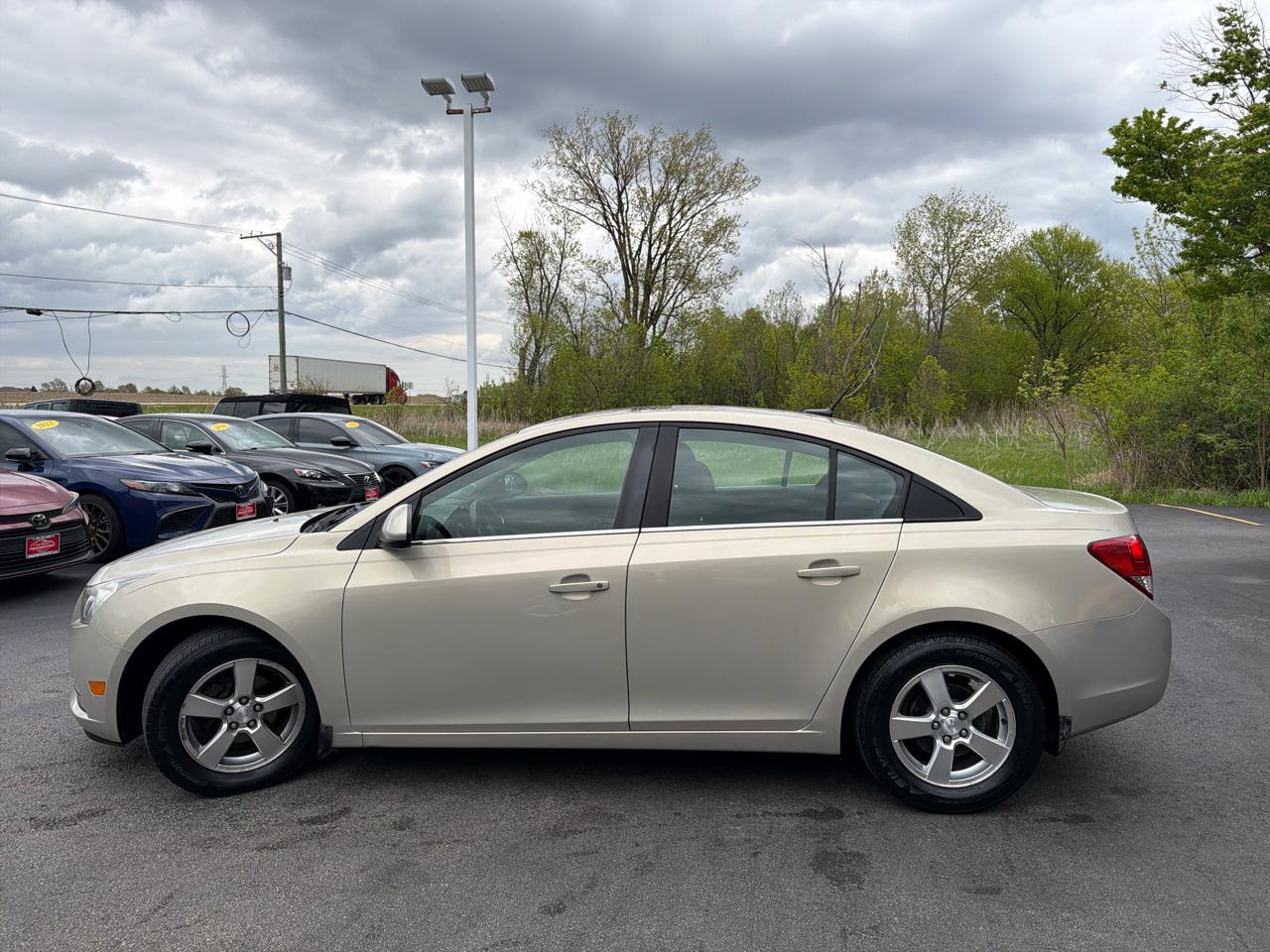 Chevrolet Cruze 4dr Sdn LT w/1LT 2012