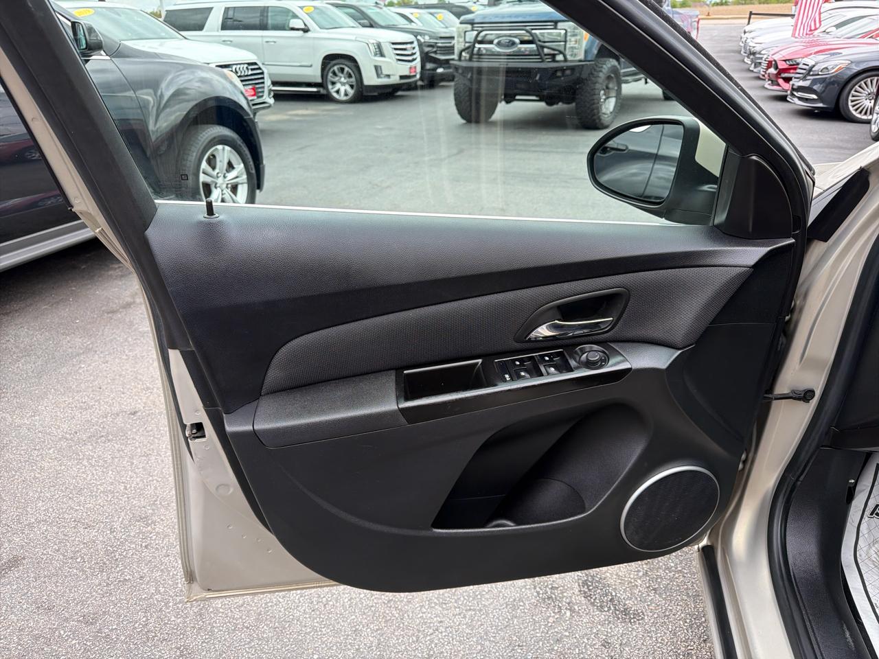 Chevrolet Cruze 4dr Sdn LT w/1LT 2012