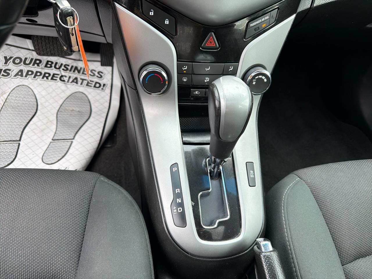 Chevrolet Cruze 4dr Sdn LT w/1LT 2012