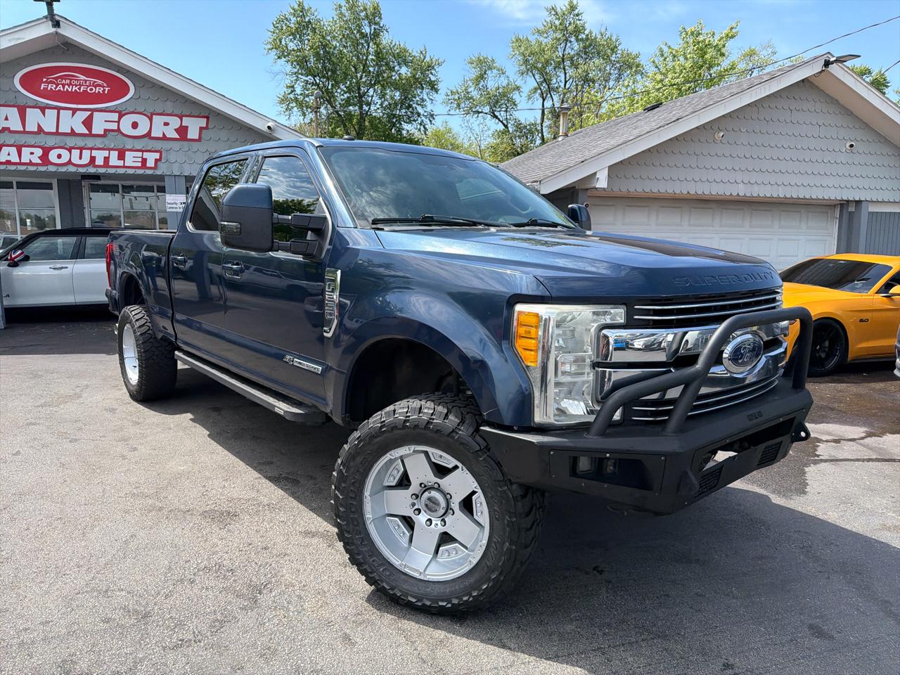 Ford Super Duty F-250 SRW Lariat 4WD Crew Cab 6.75' Box 2017