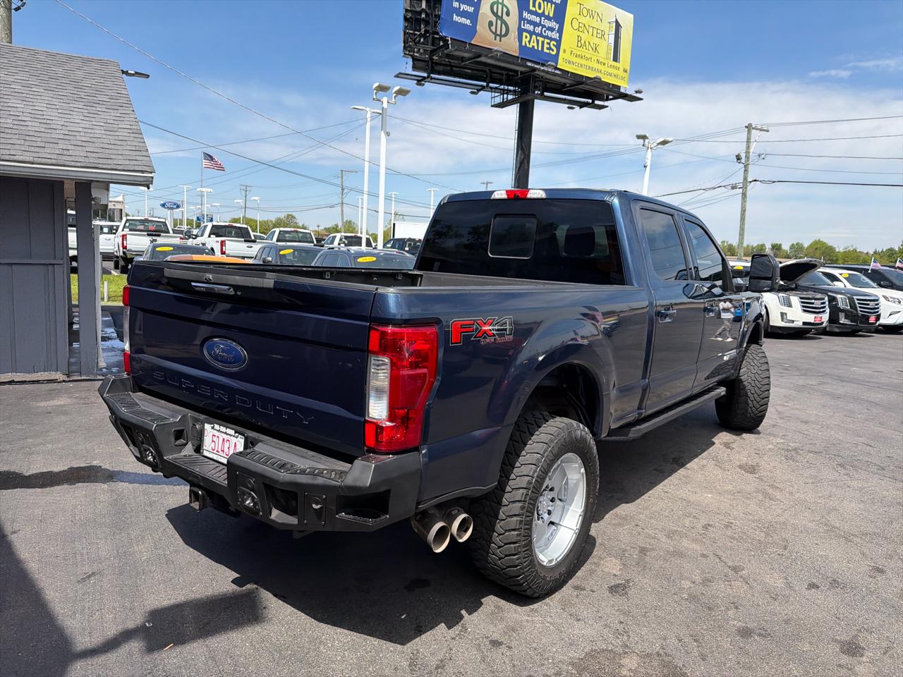Ford Super Duty F-250 SRW Lariat 4WD Crew Cab 6.75' Box 2017