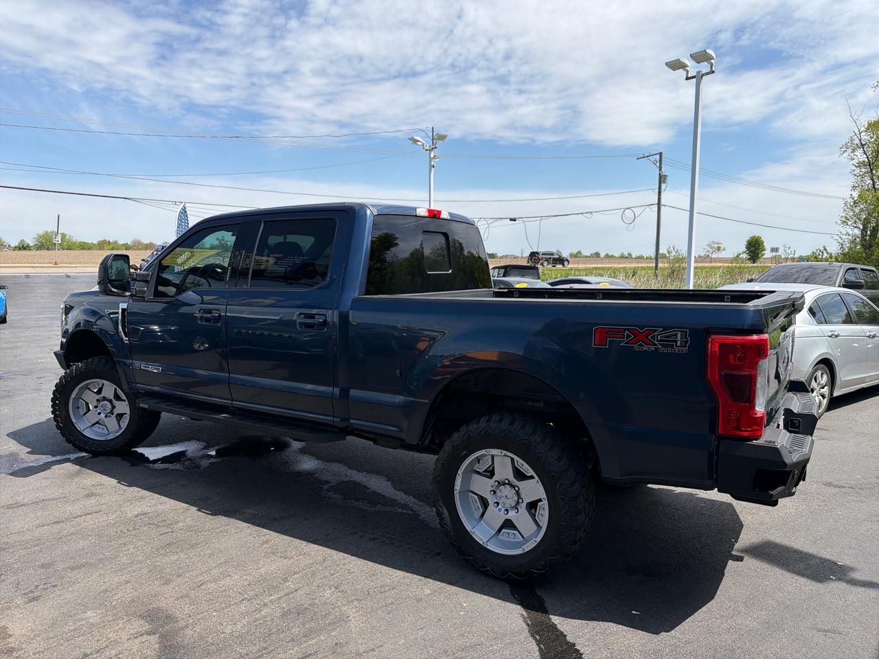 Ford Super Duty F-250 SRW Lariat 4WD Crew Cab 6.75' Box 2017