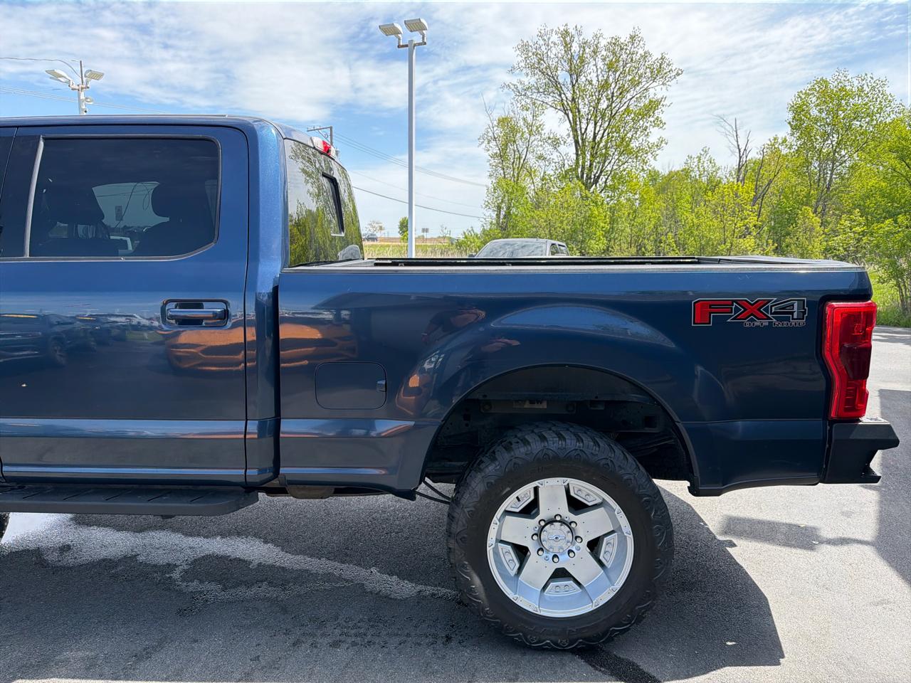 Ford Super Duty F-250 SRW Lariat 4WD Crew Cab 6.75' Box 2017