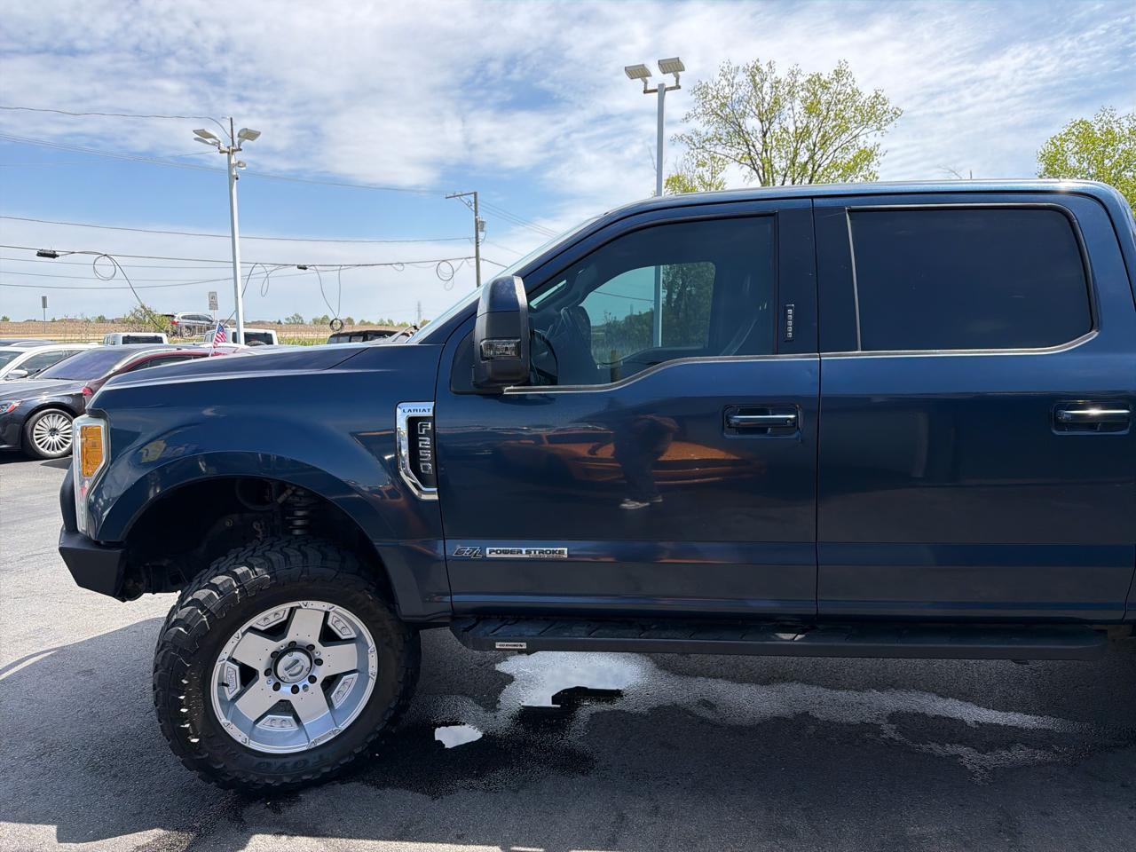 Ford Super Duty F-250 SRW Lariat 4WD Crew Cab 6.75' Box 2017