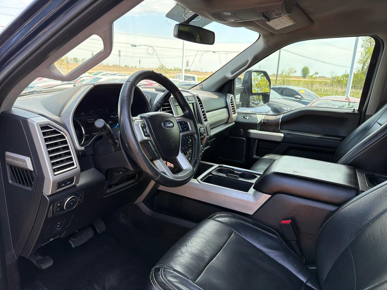 Ford Super Duty F-250 SRW Lariat 4WD Crew Cab 6.75' Box 2017