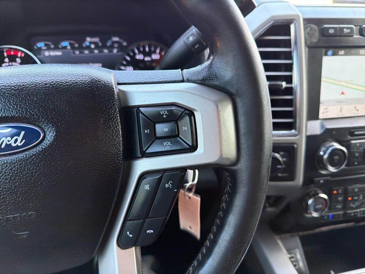 Ford Super Duty F-250 SRW Lariat 4WD Crew Cab 6.75' Box 2017