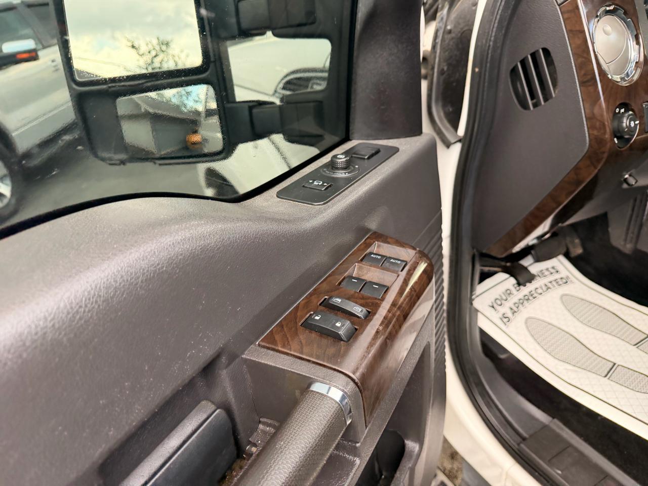 Ford Super Duty F-250 SRW 4WD Crew Cab 172" Platinum 2016