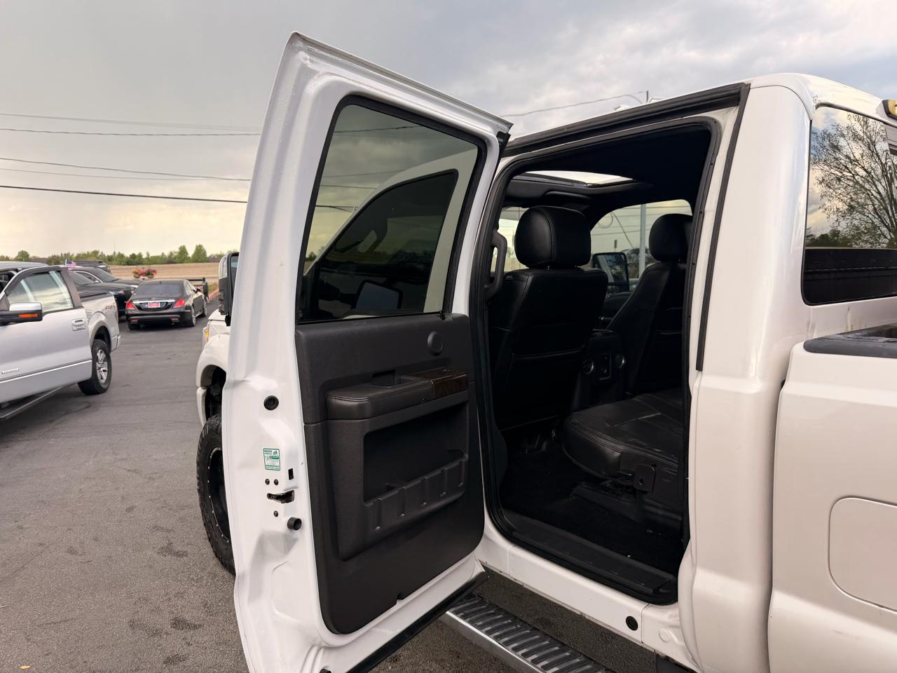 Ford Super Duty F-250 SRW 4WD Crew Cab 172" Platinum 2016