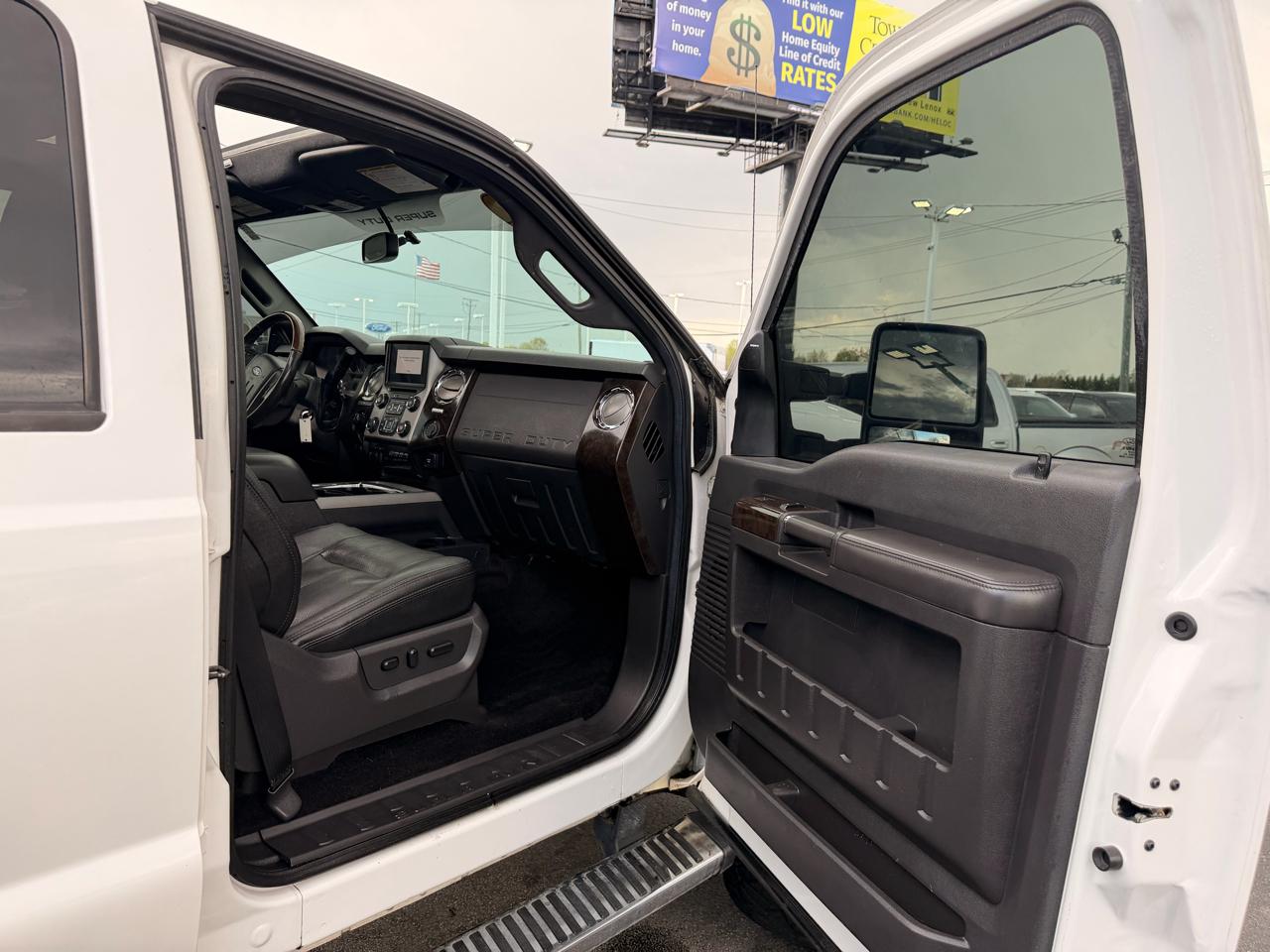 Ford Super Duty F-250 SRW 4WD Crew Cab 172" Platinum 2016
