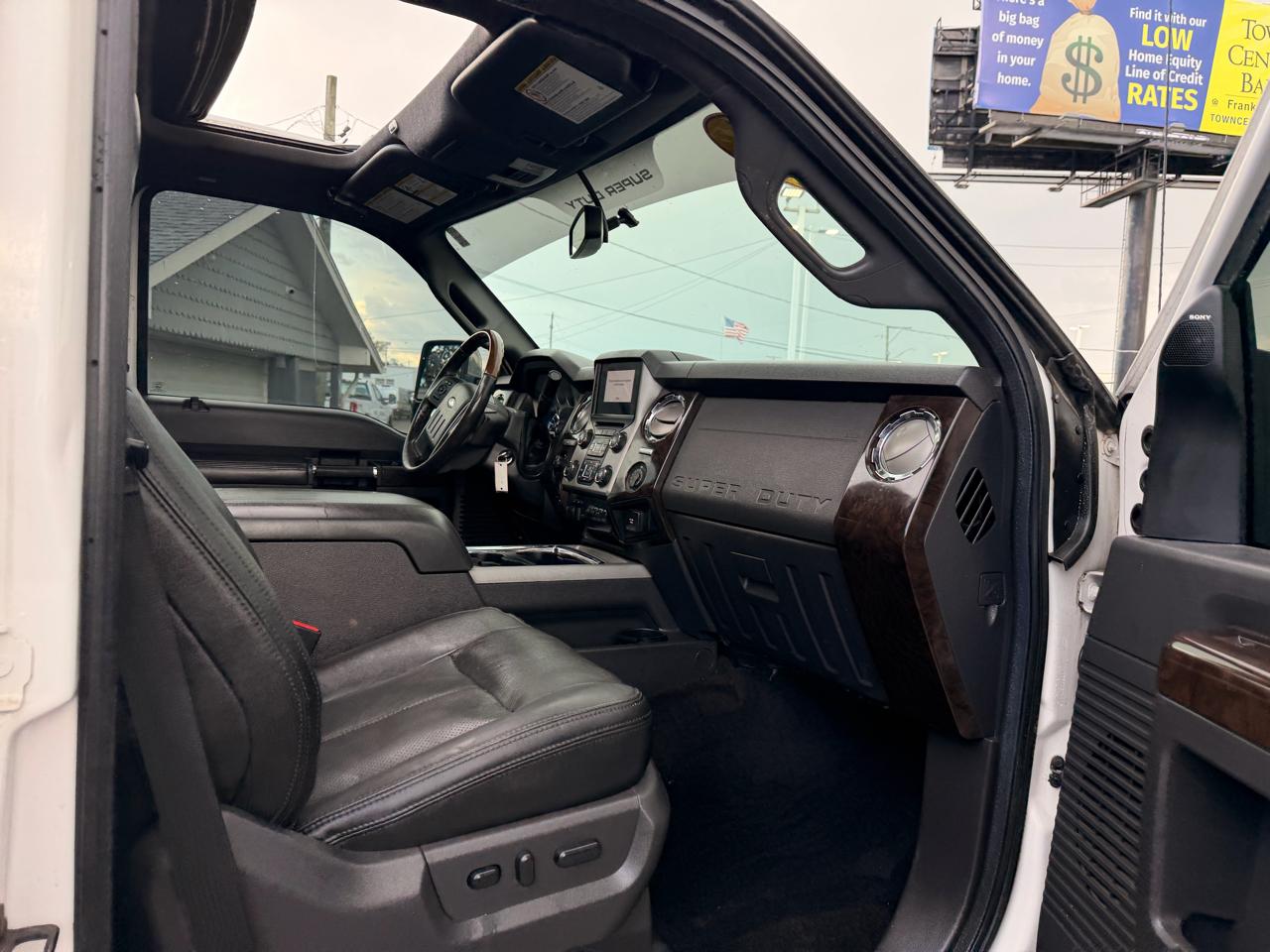 Ford Super Duty F-250 SRW 4WD Crew Cab 172" Platinum 2016