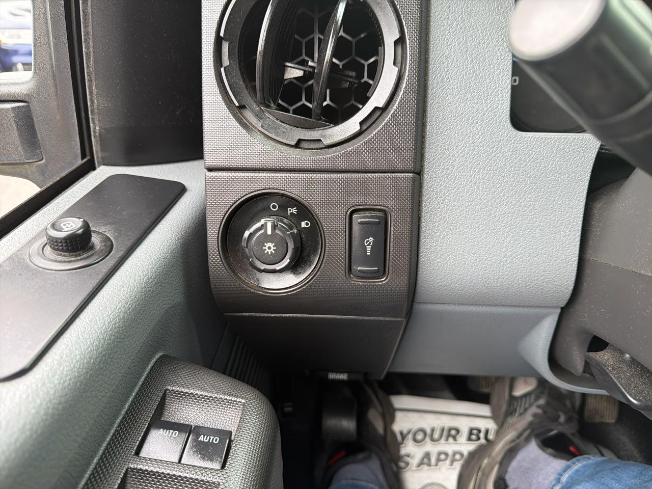 Ford Super Duty F-250 SRW 4WD Crew Cab 172" XL 2014