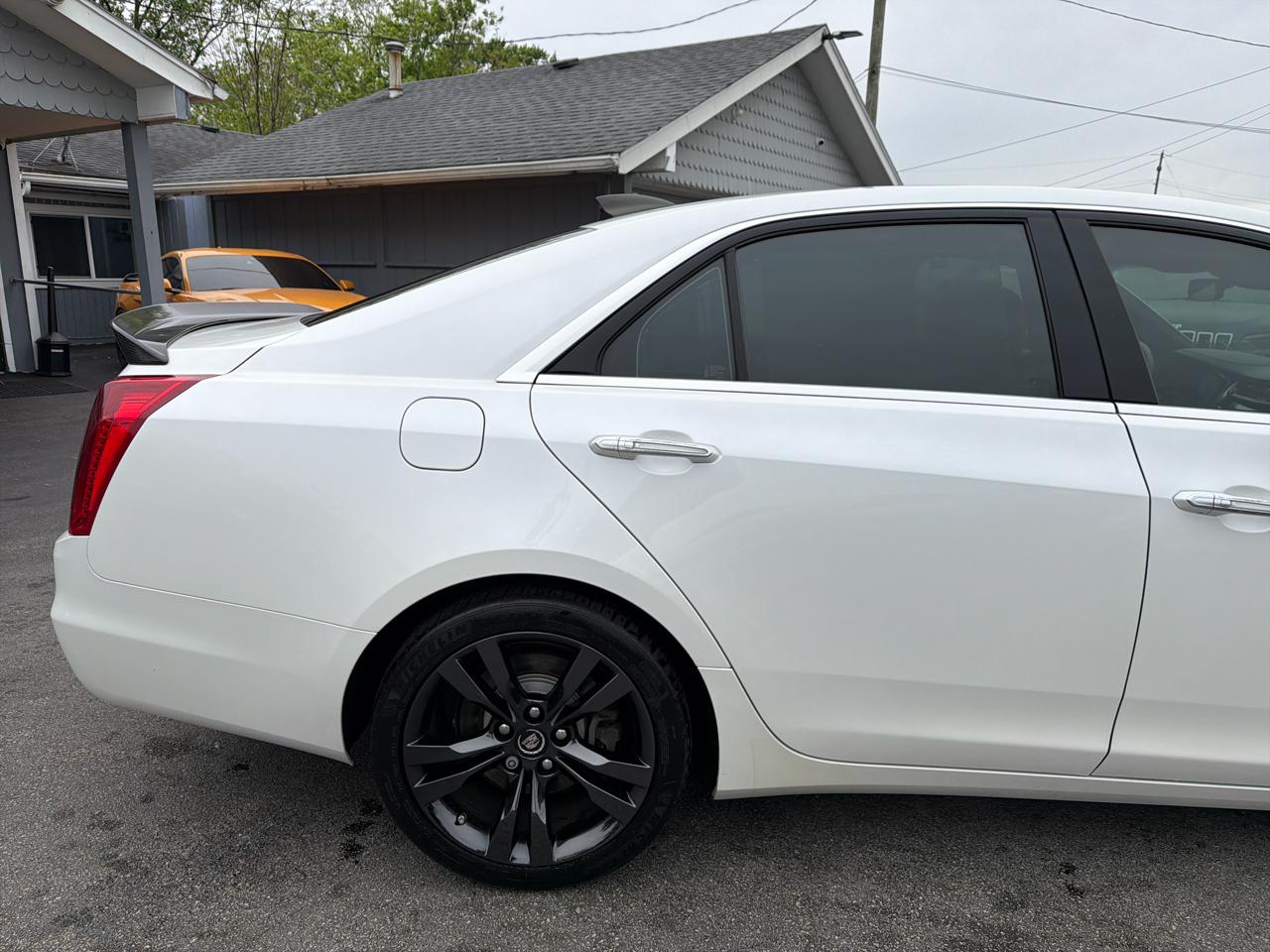 Cadillac CTS Sedan 4dr Sdn 3.6L Twin Turbo V-Sport Premium RWD 2016