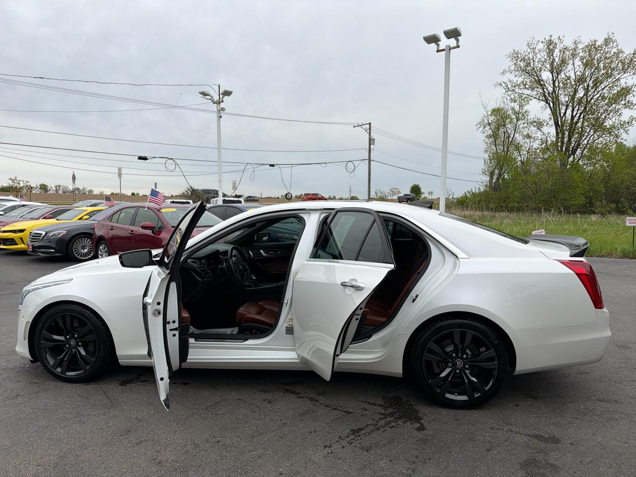 Cadillac CTS Sedan 4dr Sdn 3.6L Twin Turbo V-Sport Premium RWD 2016