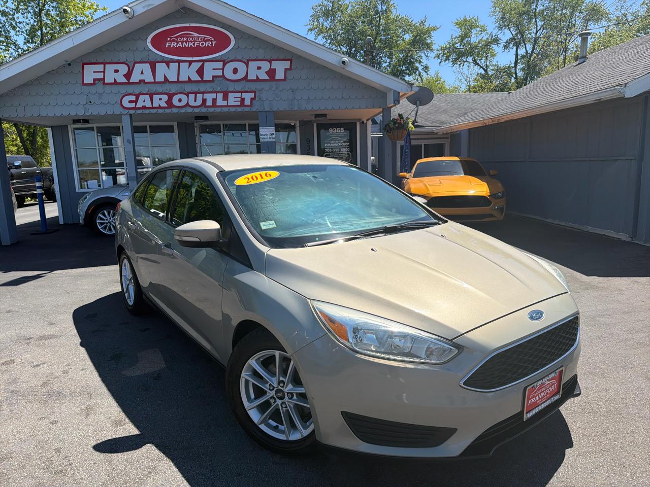 Ford Focus 4dr Sdn SE 2016