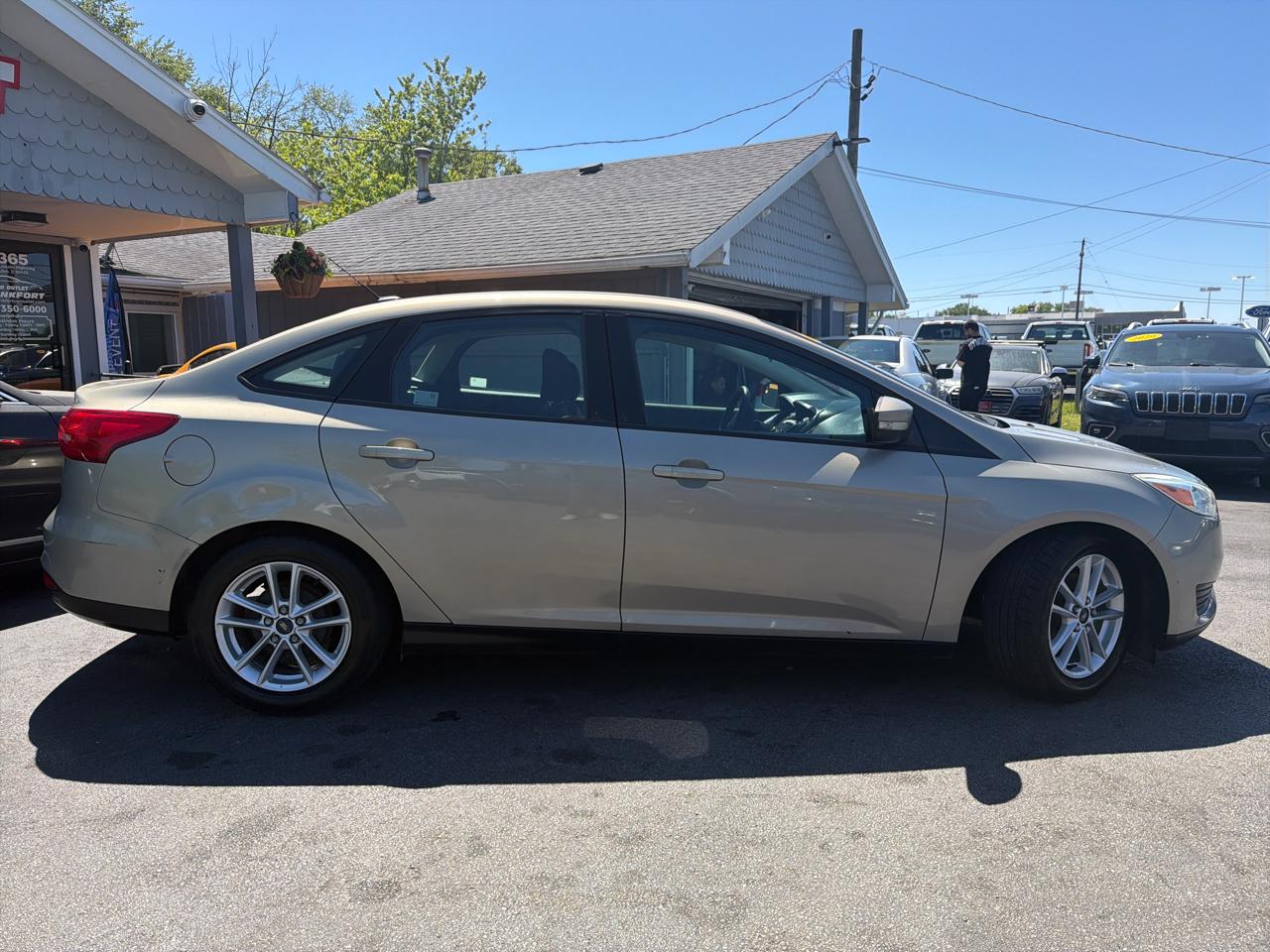 Ford Focus 4dr Sdn SE 2016