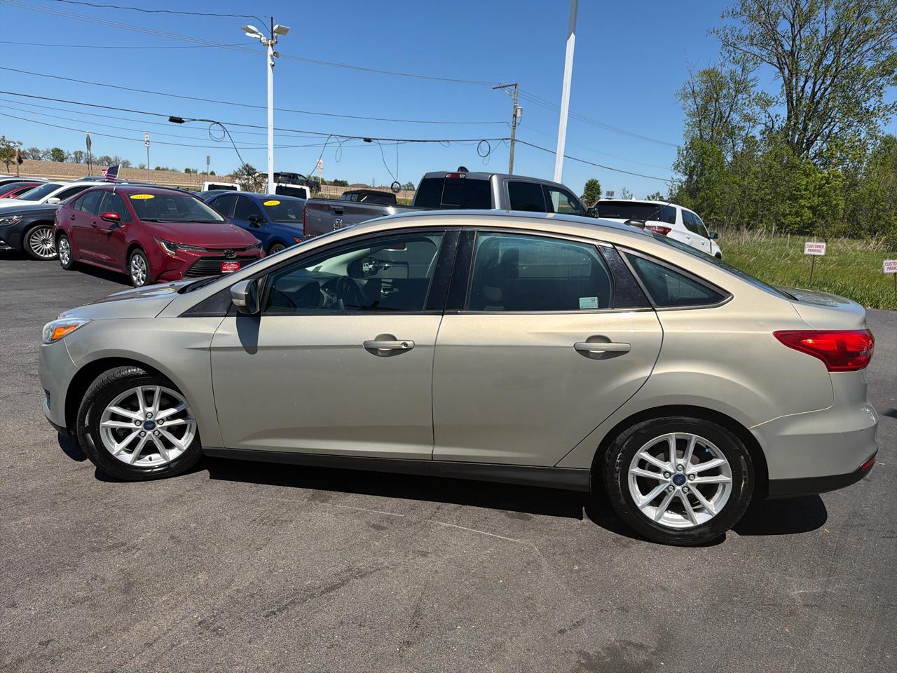 Ford Focus 4dr Sdn SE 2016