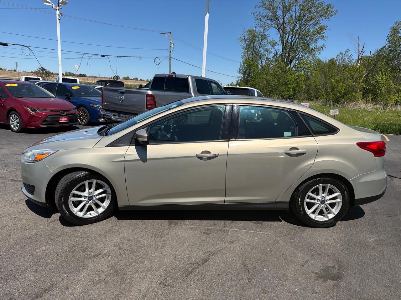Ford Focus 4dr Sdn SE 2016