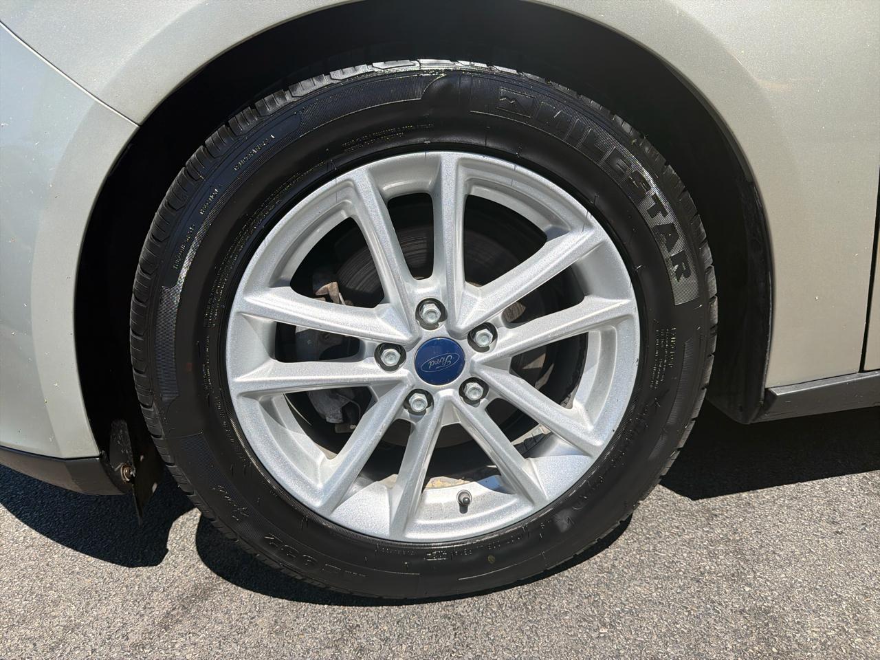 Ford Focus 4dr Sdn SE 2016