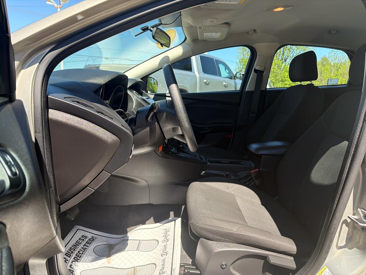 Ford Focus 4dr Sdn SE 2016