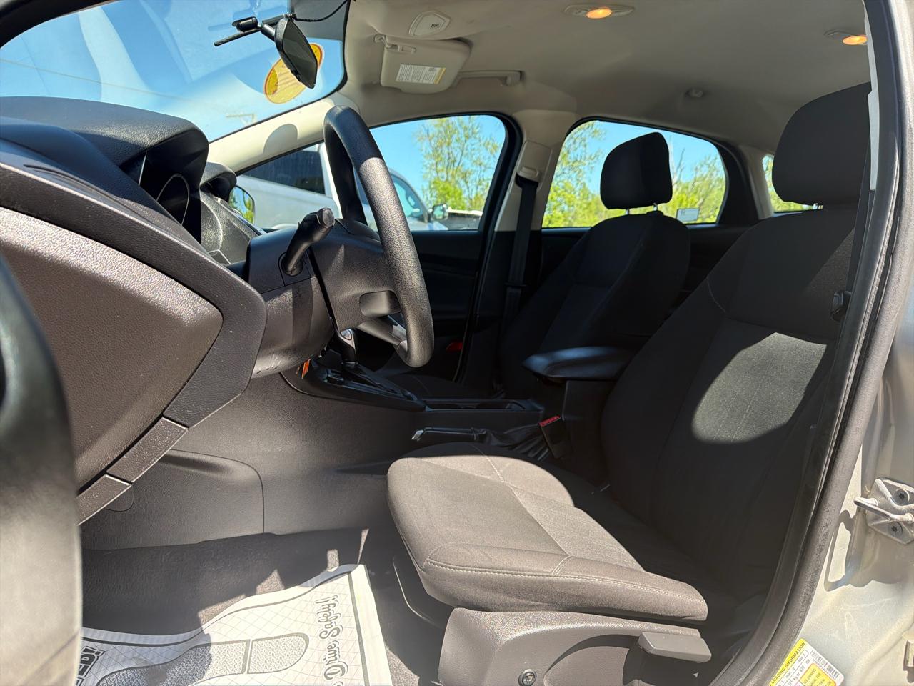Ford Focus 4dr Sdn SE 2016