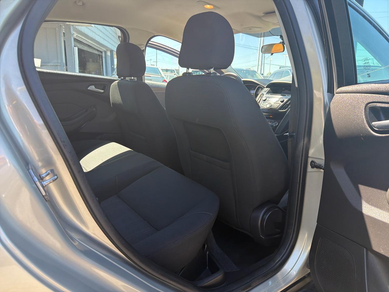 Ford Focus 4dr Sdn SE 2016