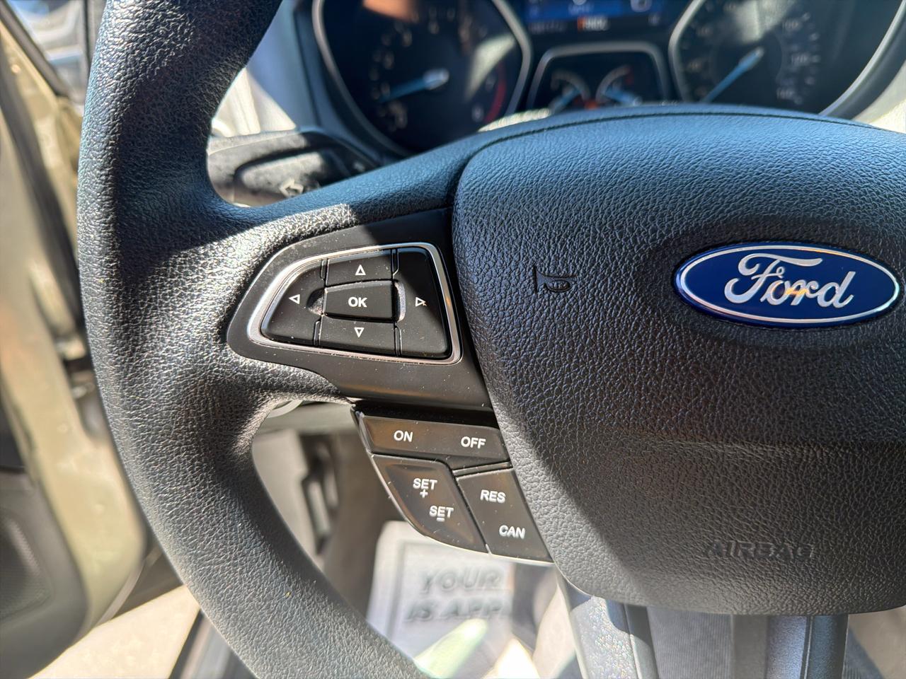 Ford Focus 4dr Sdn SE 2016