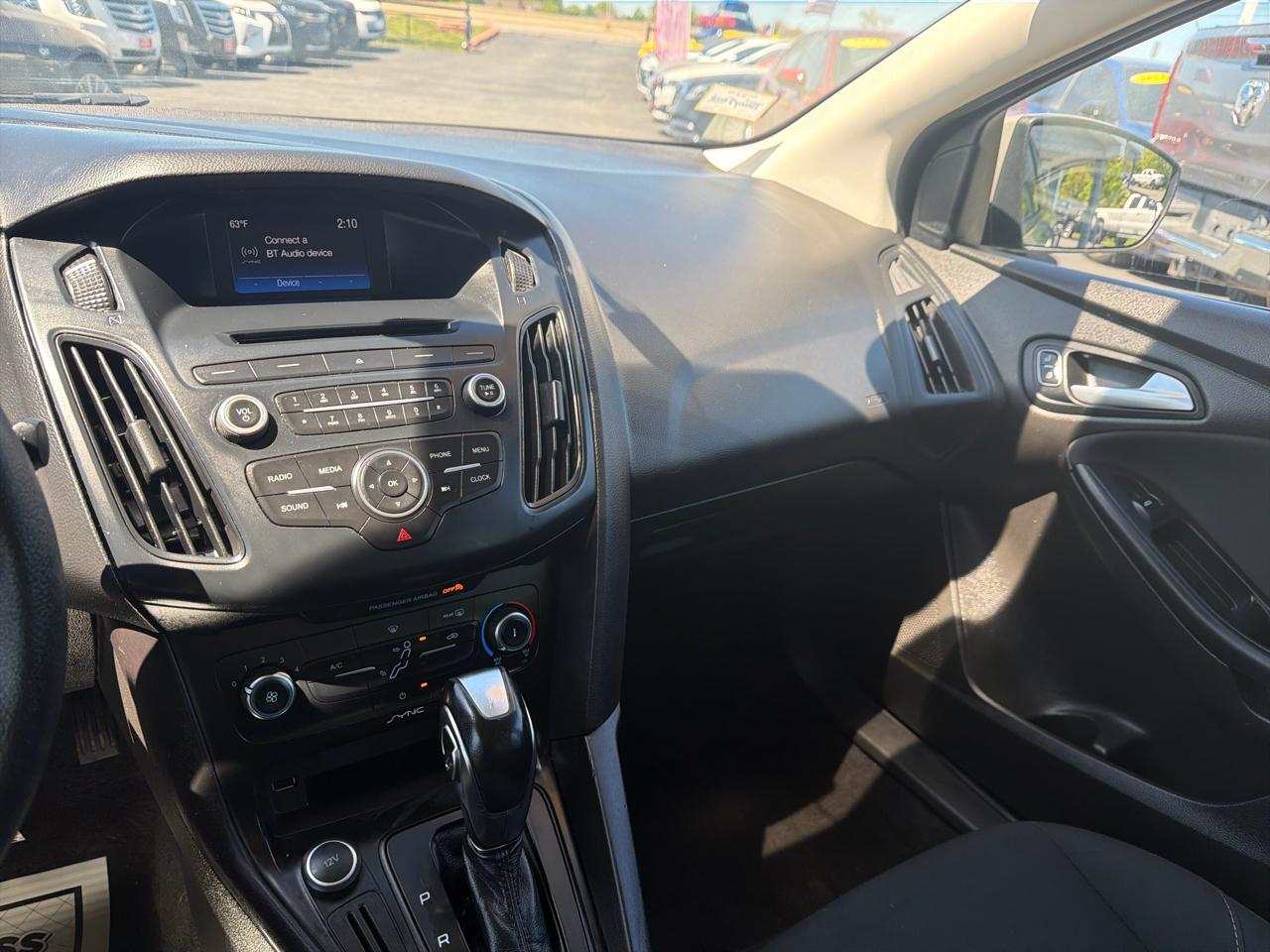Ford Focus 4dr Sdn SE 2016