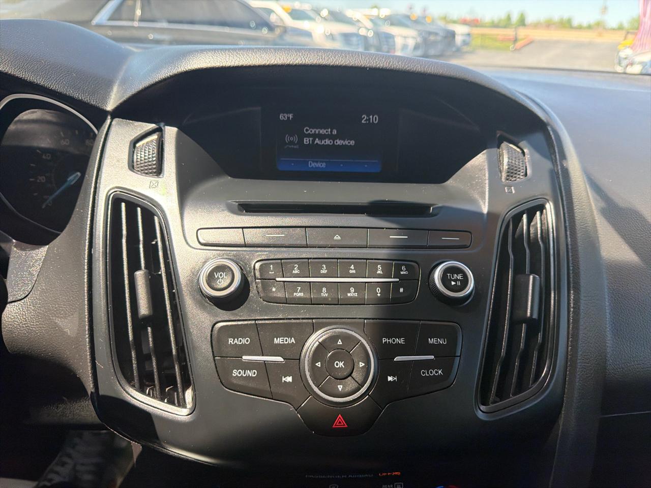 Ford Focus 4dr Sdn SE 2016