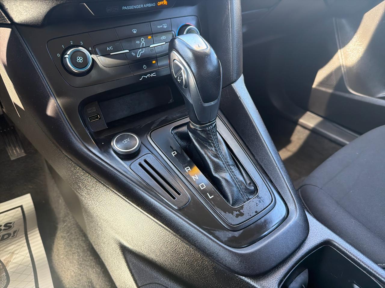 Ford Focus 4dr Sdn SE 2016