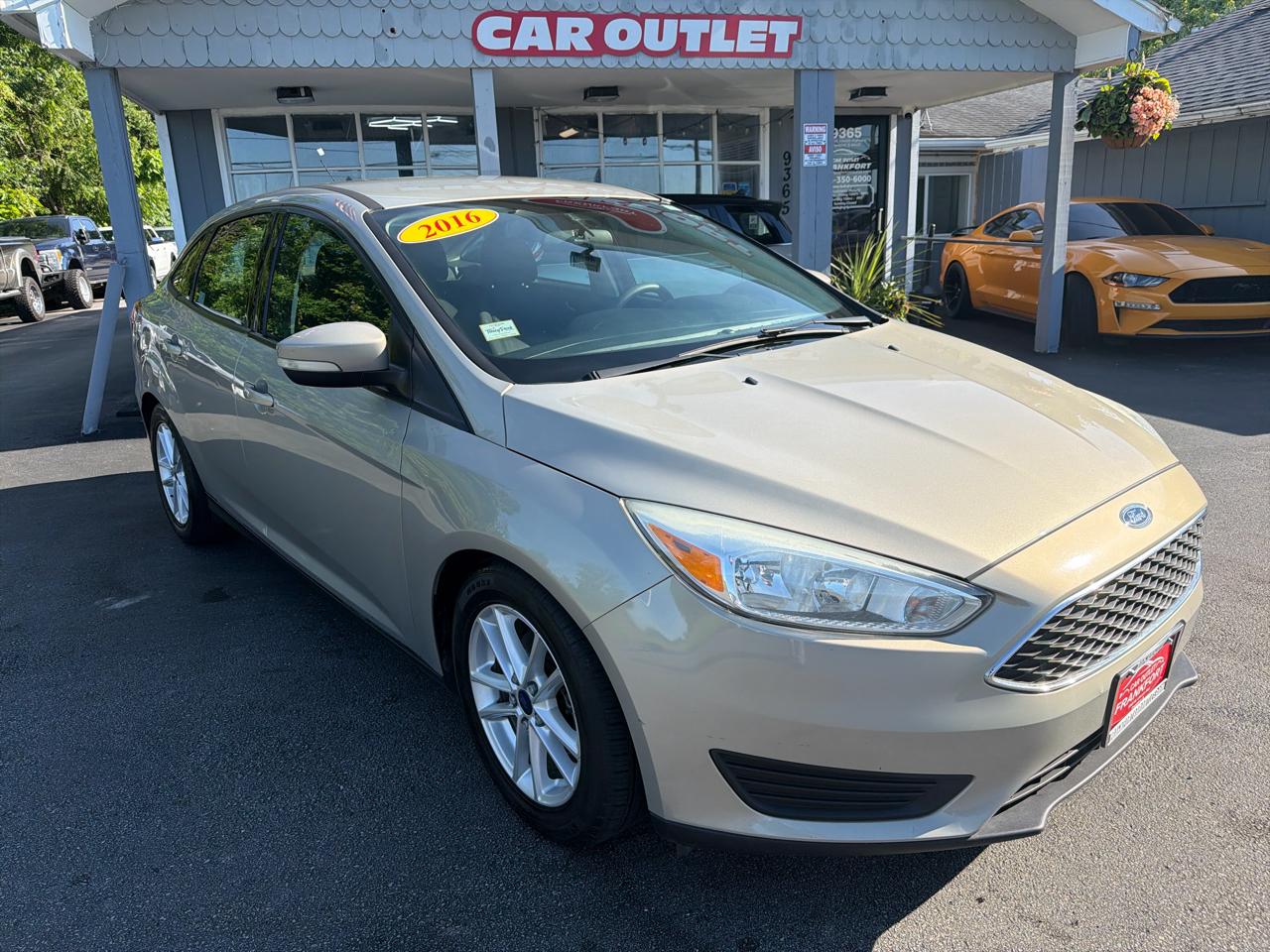 Ford Focus 4dr Sdn SE 2016