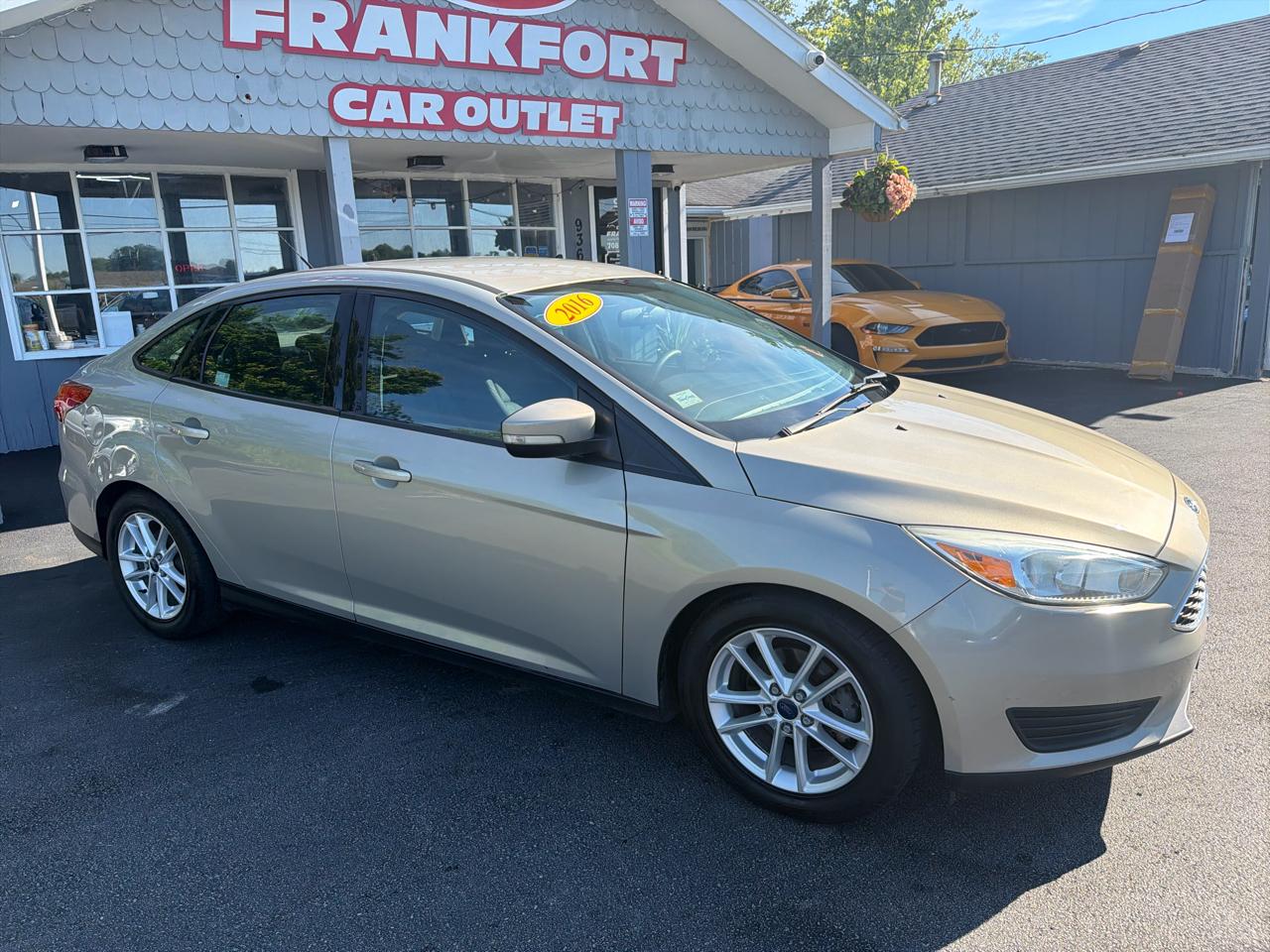 Ford Focus 4dr Sdn SE 2016