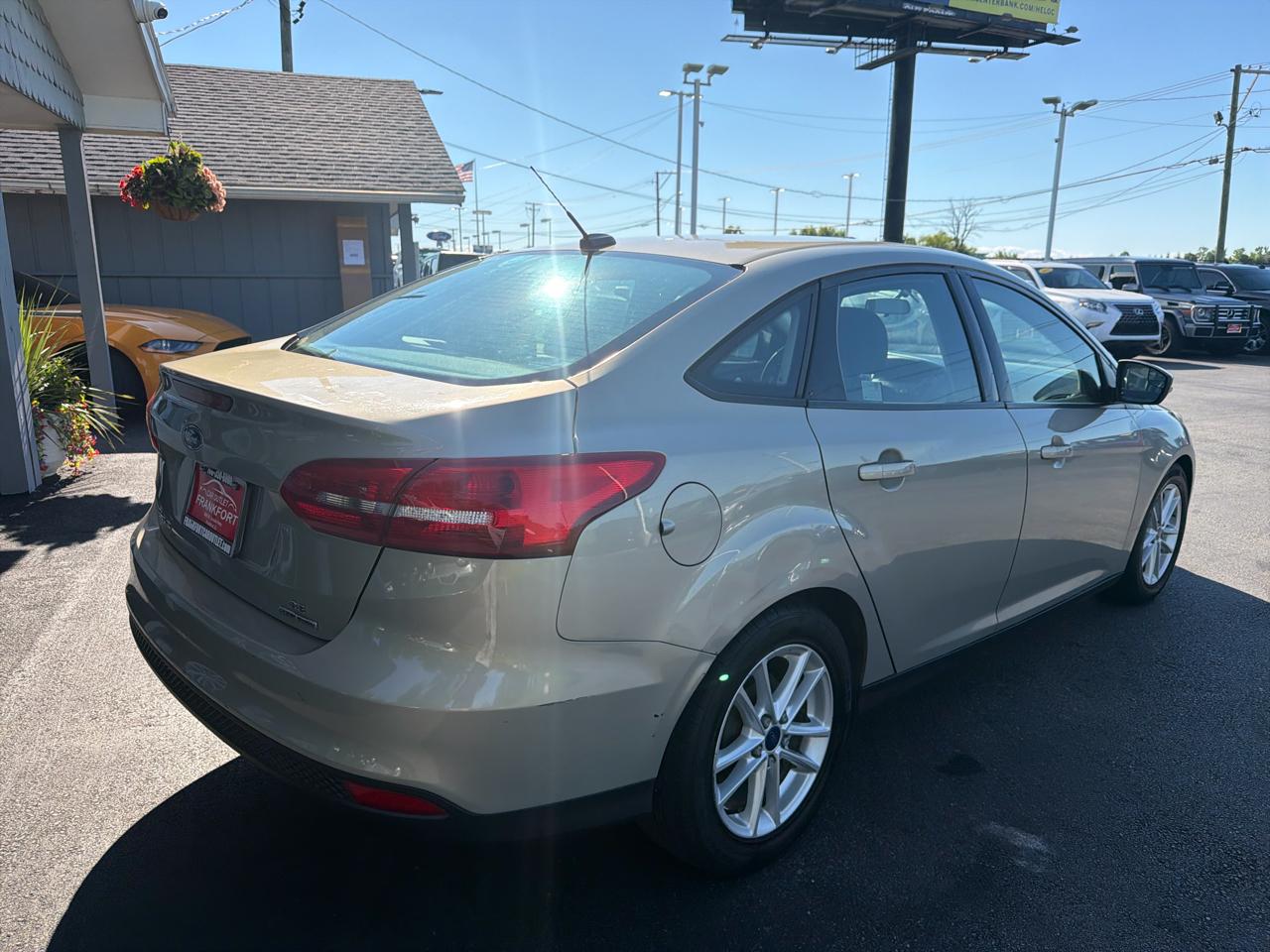Ford Focus 4dr Sdn SE 2016