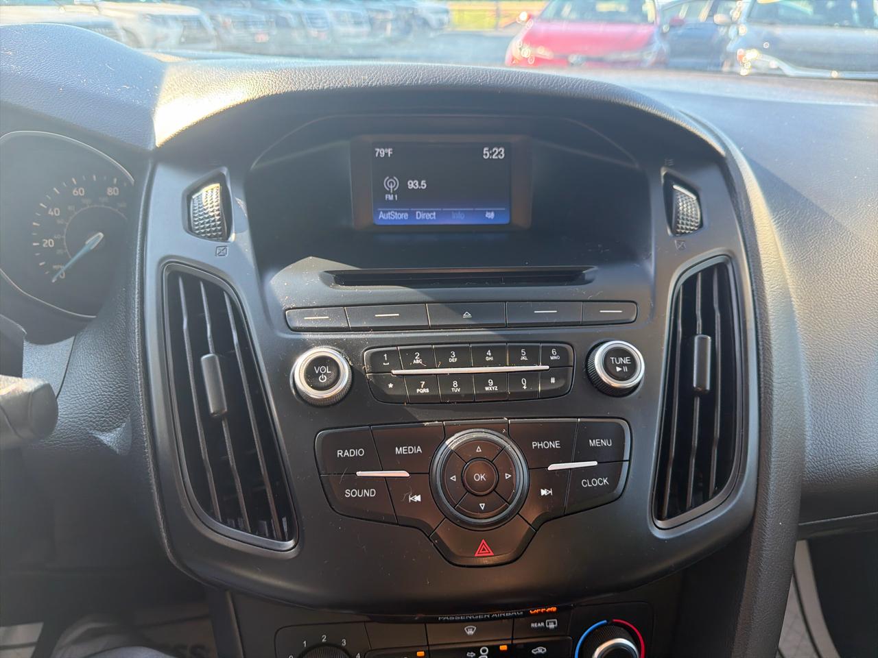 Ford Focus 4dr Sdn SE 2016