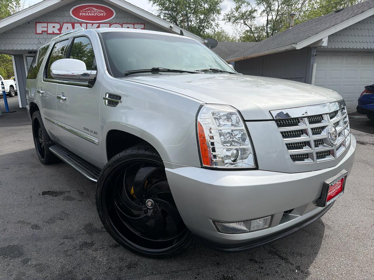 Cadillac Escalade AWD 4dr Base 2010