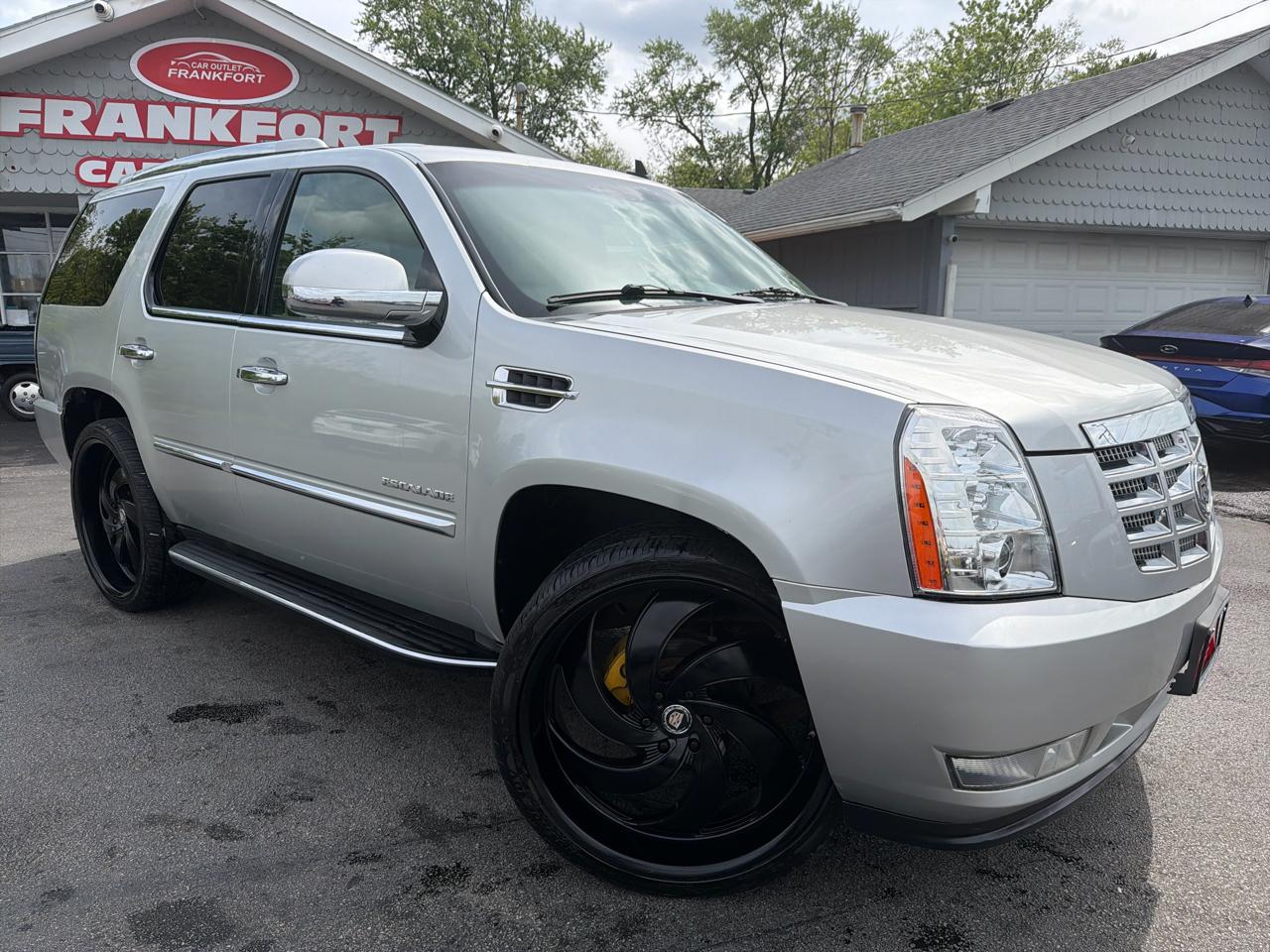 Cadillac Escalade AWD 4dr Base 2010