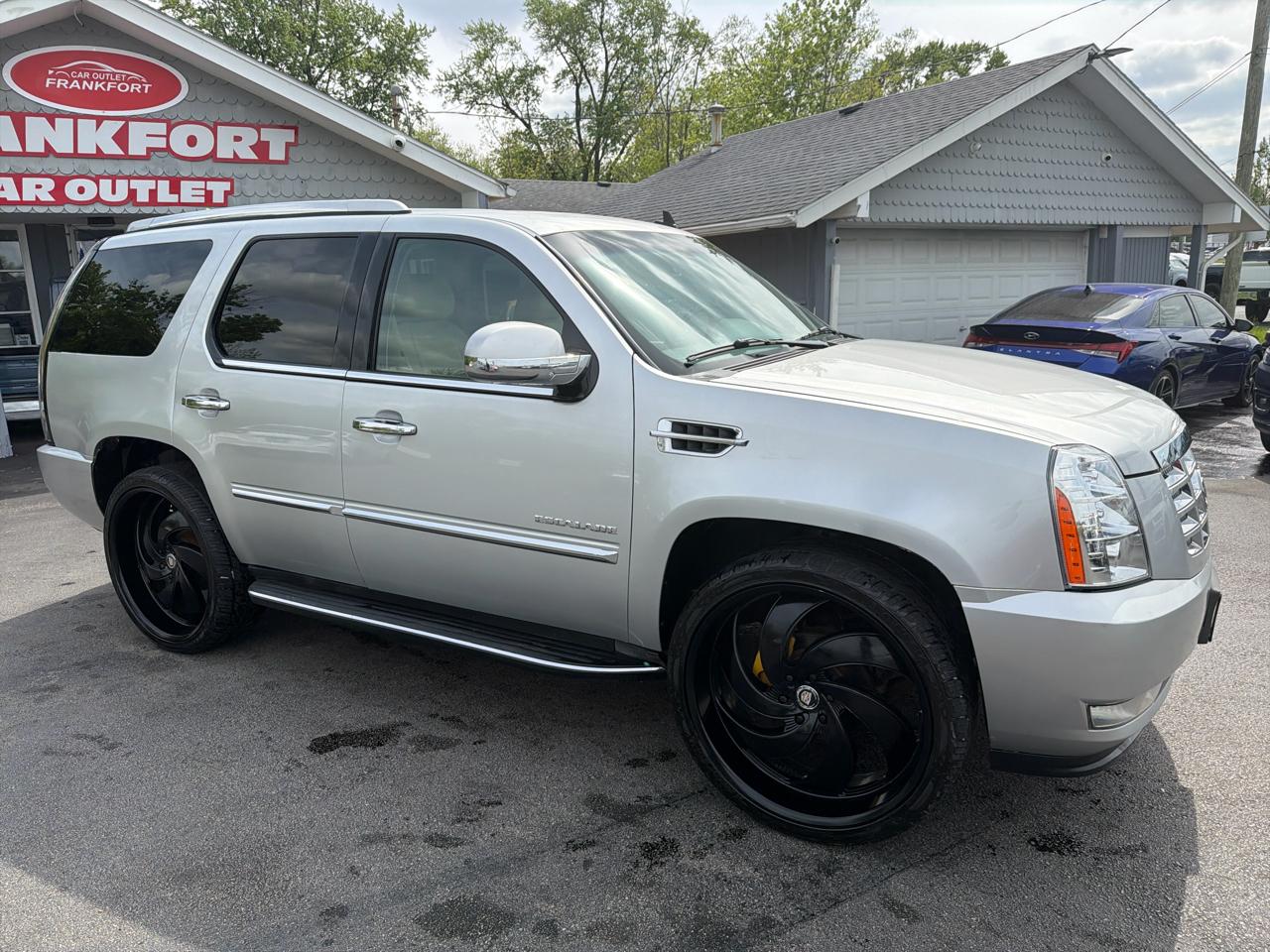 Cadillac Escalade AWD 4dr Base 2010