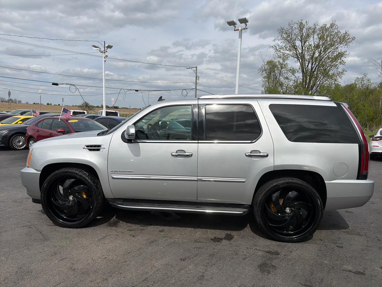Cadillac Escalade AWD 4dr Base 2010