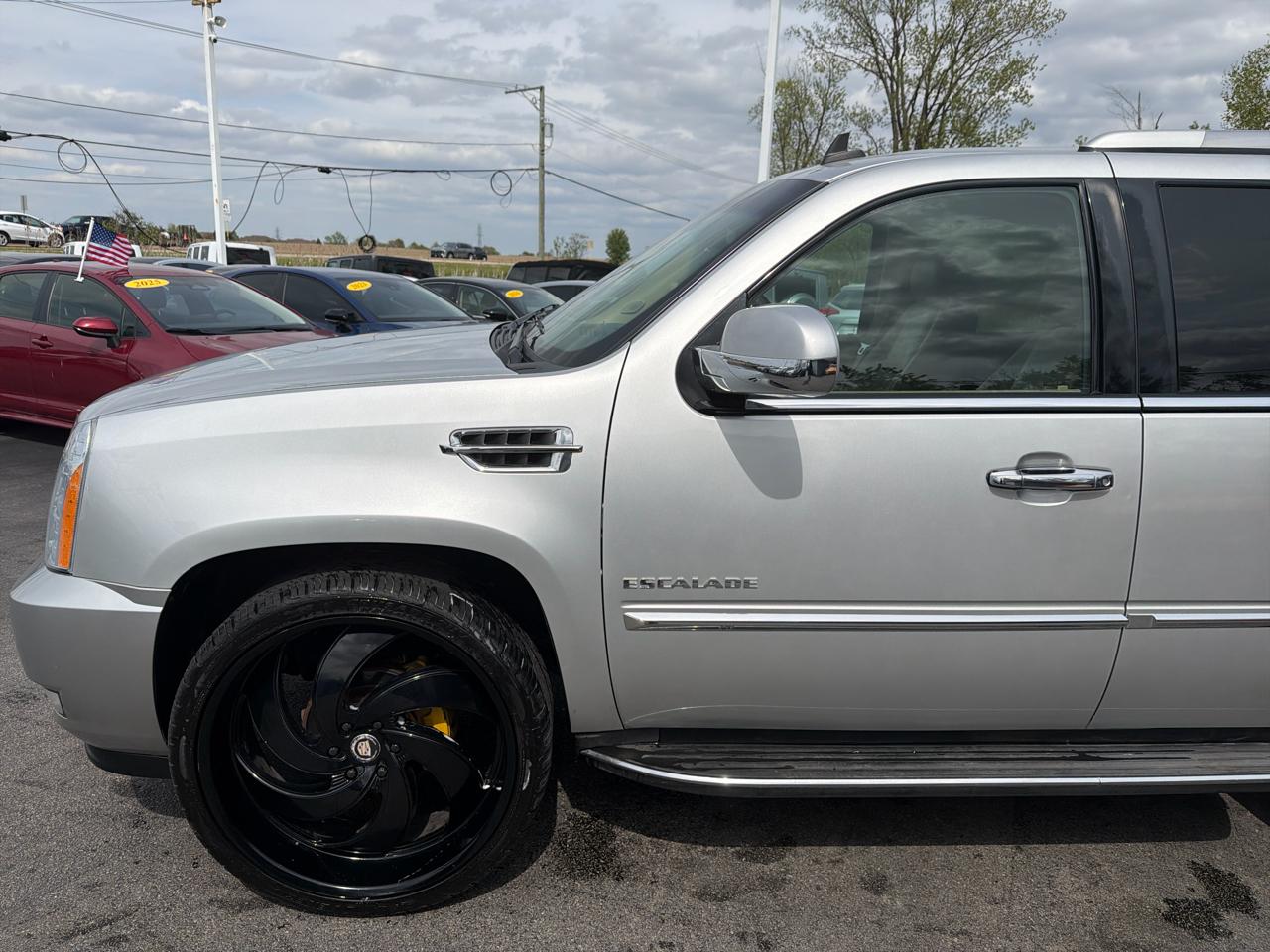Cadillac Escalade AWD 4dr Base 2010