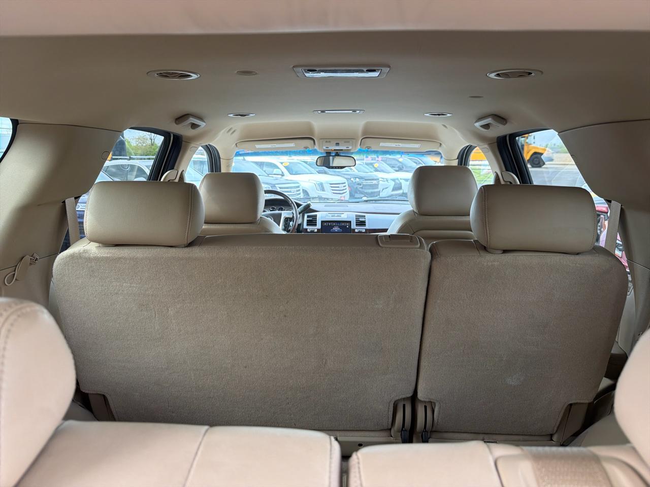 Cadillac Escalade AWD 4dr Base 2010