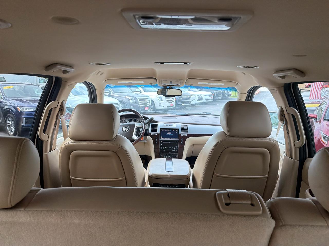 Cadillac Escalade AWD 4dr Base 2010