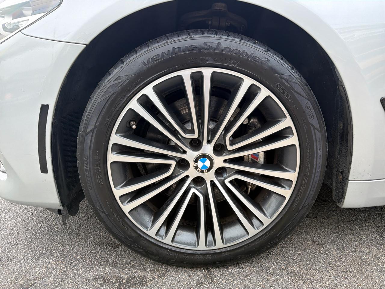 BMW 5 Series 530i xDrive Sedan 2020